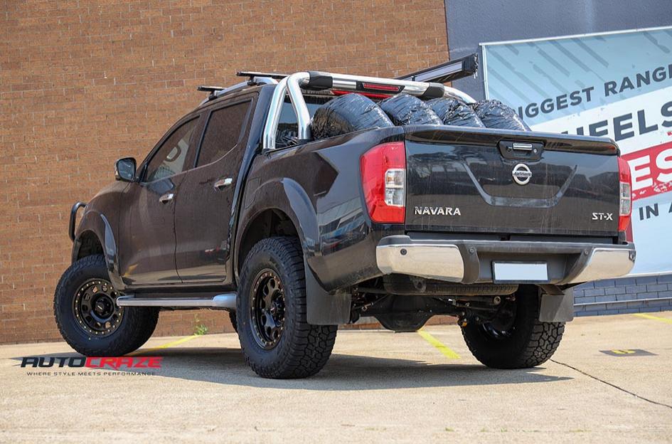 NISSAN NAVARA D LOCKER BLACK